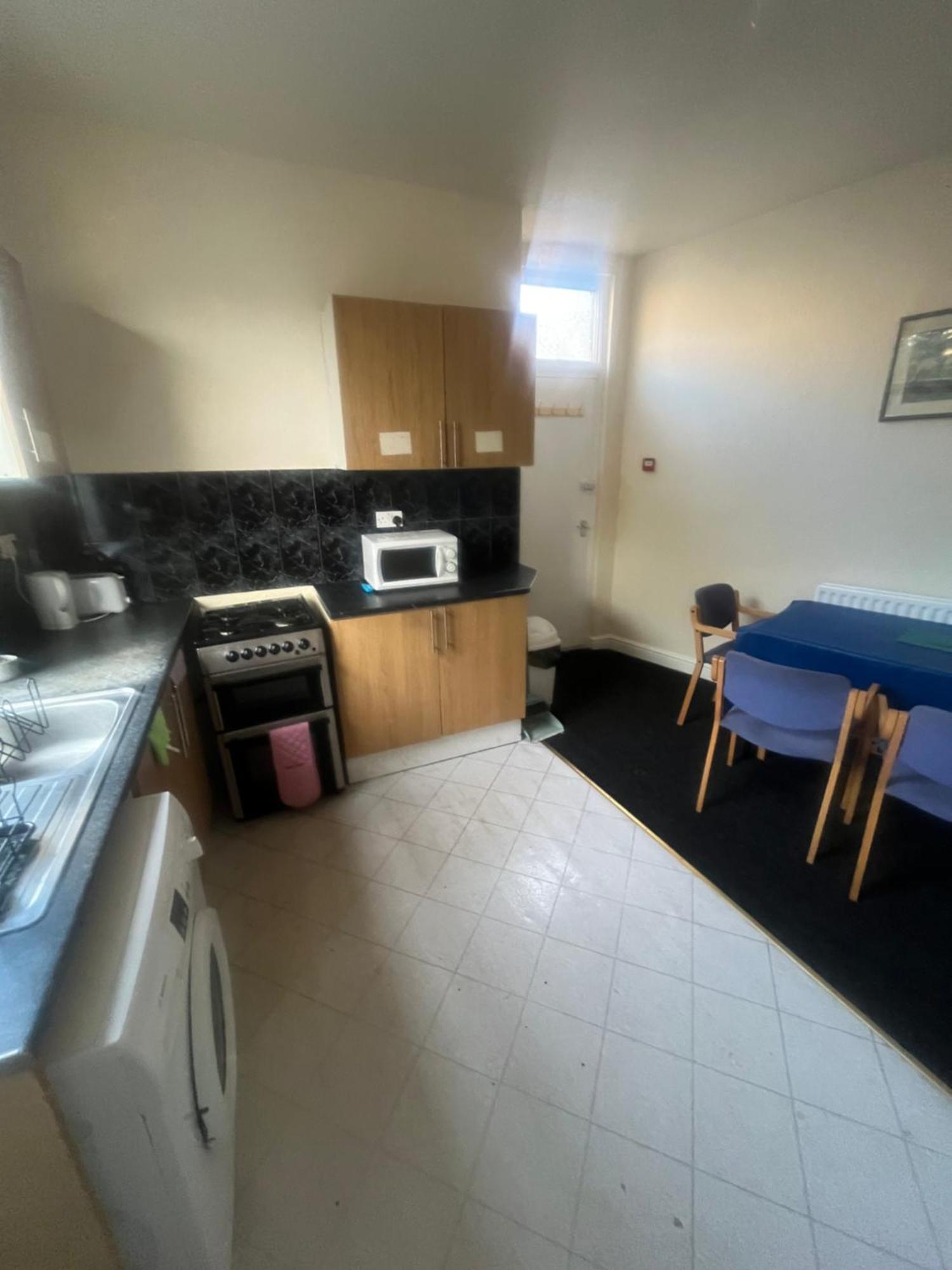 Simple Inn Вэйкфильд Экстерьер фото